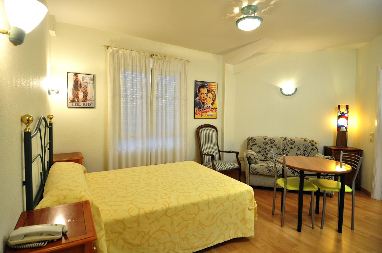 Hotel Apartamentos Aralso Sotillo La Lastrilla Eksteriør bilde