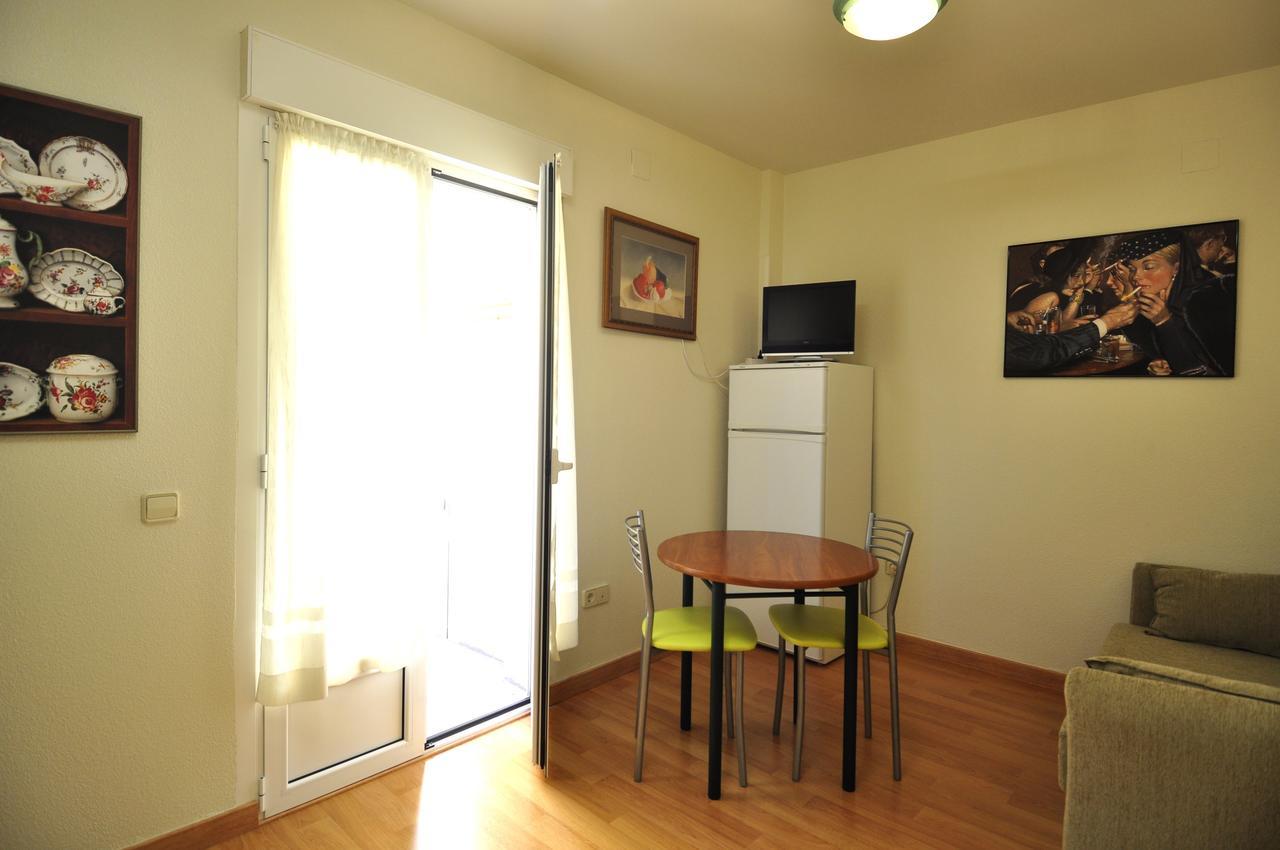 Hotel Apartamentos Aralso Sotillo La Lastrilla Eksteriør bilde
